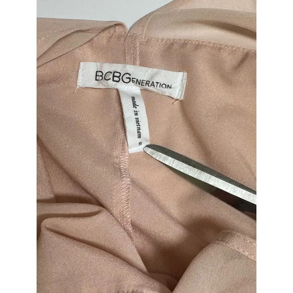 BCBG MAXAZRIA Jenni Ruffle Shoulder Racerback Peach Shift Dress Size Small - Picture 7 of 7